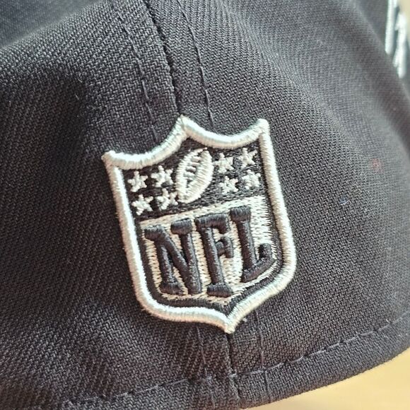 Las Vegas Raiders New Era Cloud Icons Fitted Hat 59FIFTY 7 Black Silver NFL Cap - Picture 10 of 14